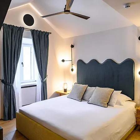 Hotel 7oaks Noble House